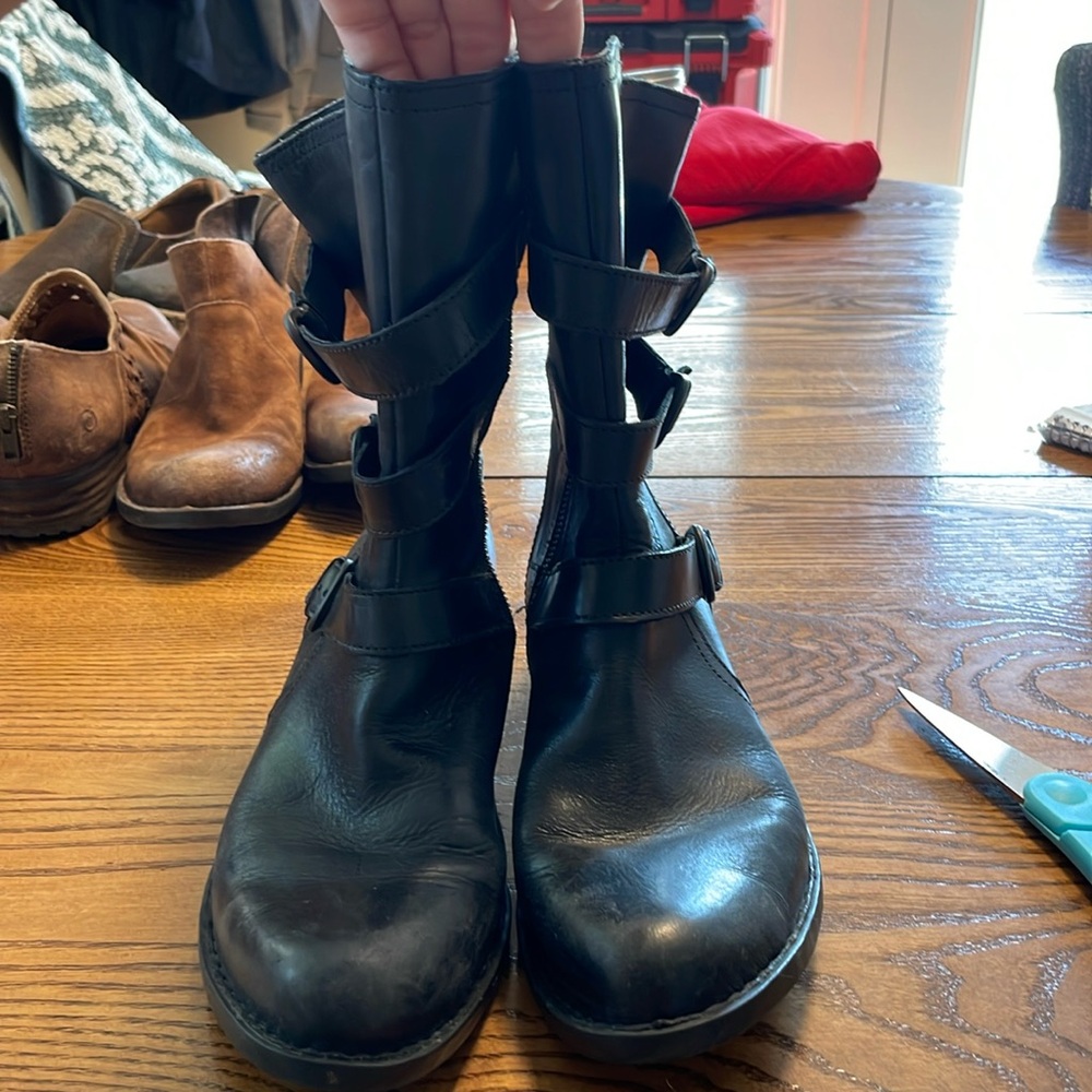 Born boots